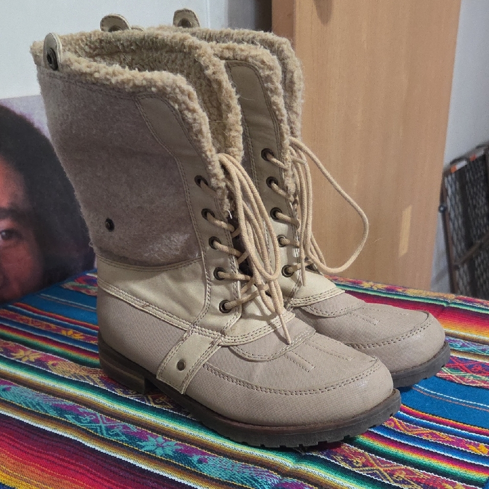Rock & Candy Tan Lace-Up Winter Boots